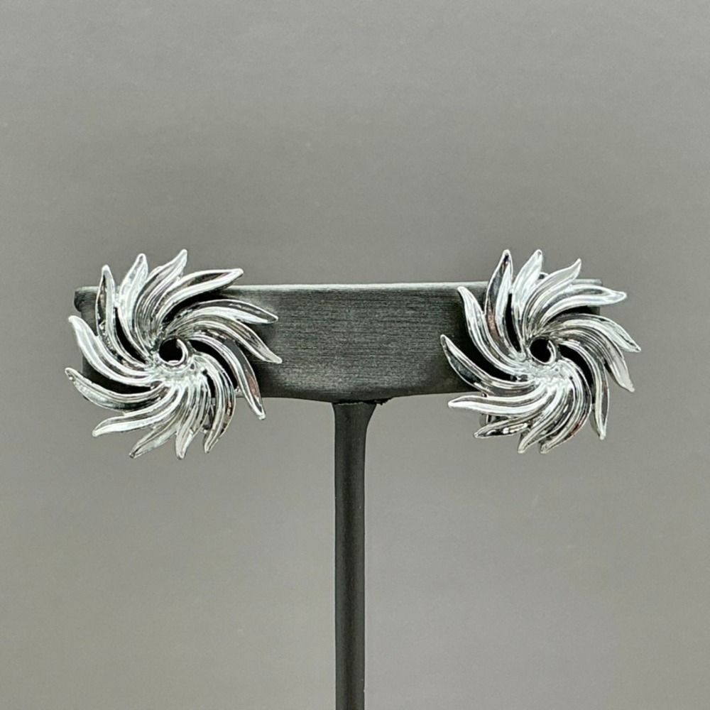 Lisner Vintage Silver Tone Pinwheel Swirl Clip On Earrings Mid Century 1"